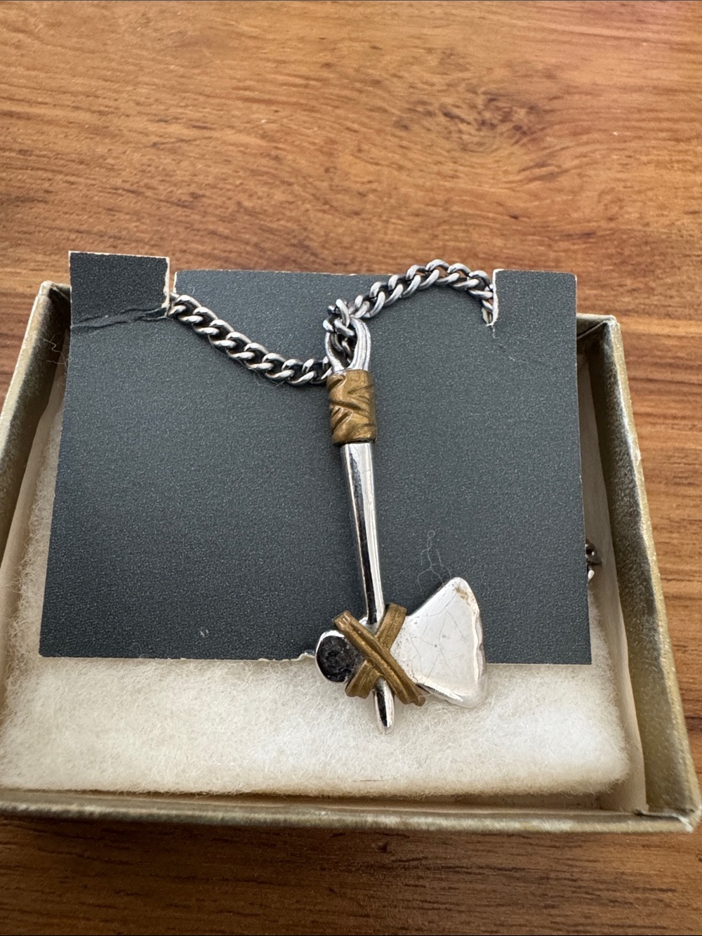 VINTAGE 1978 AVON 20" Men's Silver Tone Tomahawk Pendant Necklace
